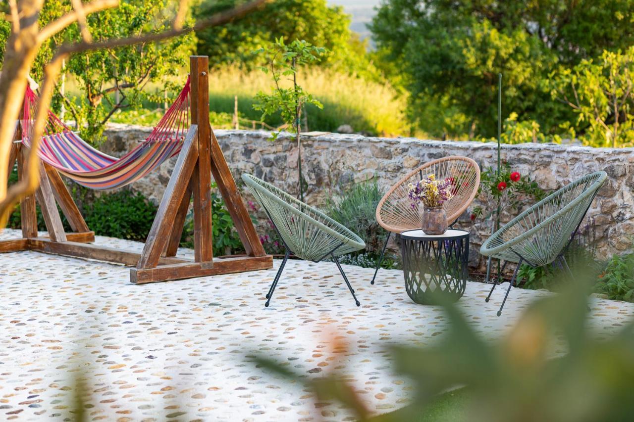 Holiday Home - Villa Thorak Anić Buitenkant foto