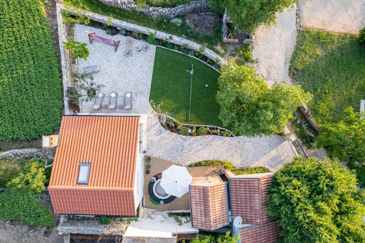 Holiday Home - Villa Thorak Anić Buitenkant foto