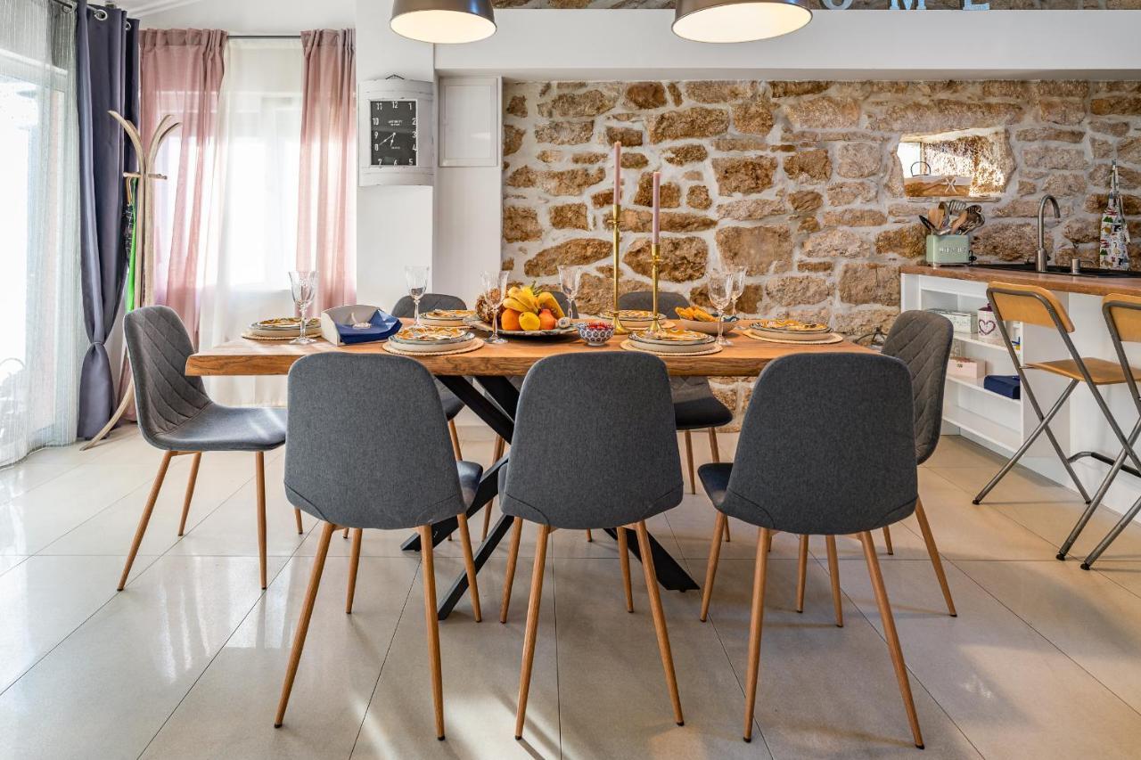 Holiday Home - Villa Thorak Anić Buitenkant foto