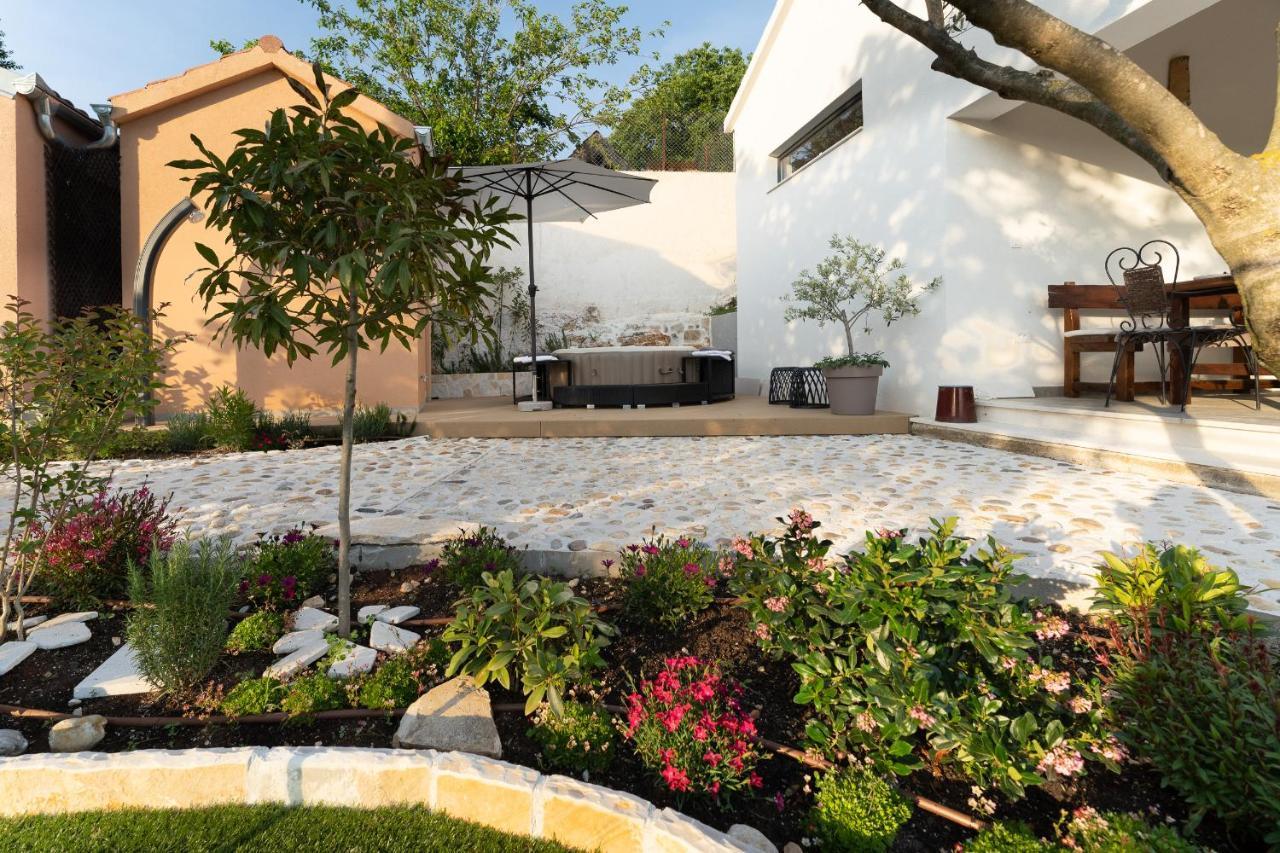Holiday Home - Villa Thorak Anić Buitenkant foto