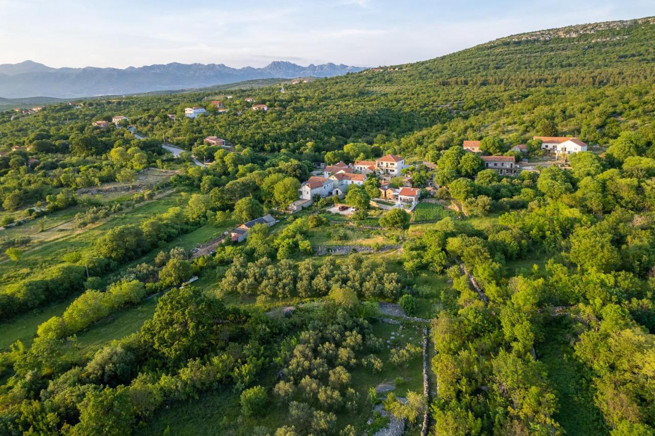 Holiday Home - Villa Thorak Anić Buitenkant foto