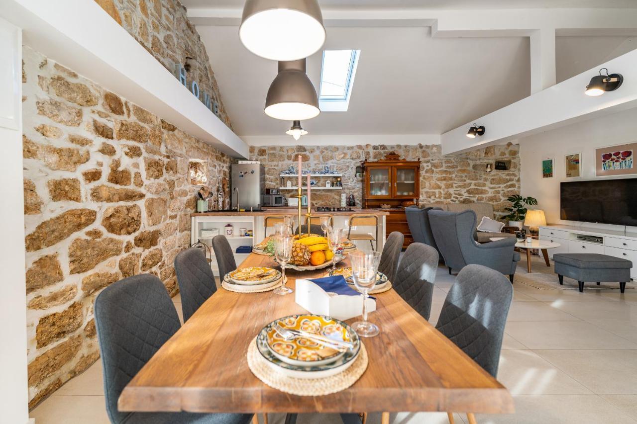 Holiday Home - Villa Thorak Anić Buitenkant foto