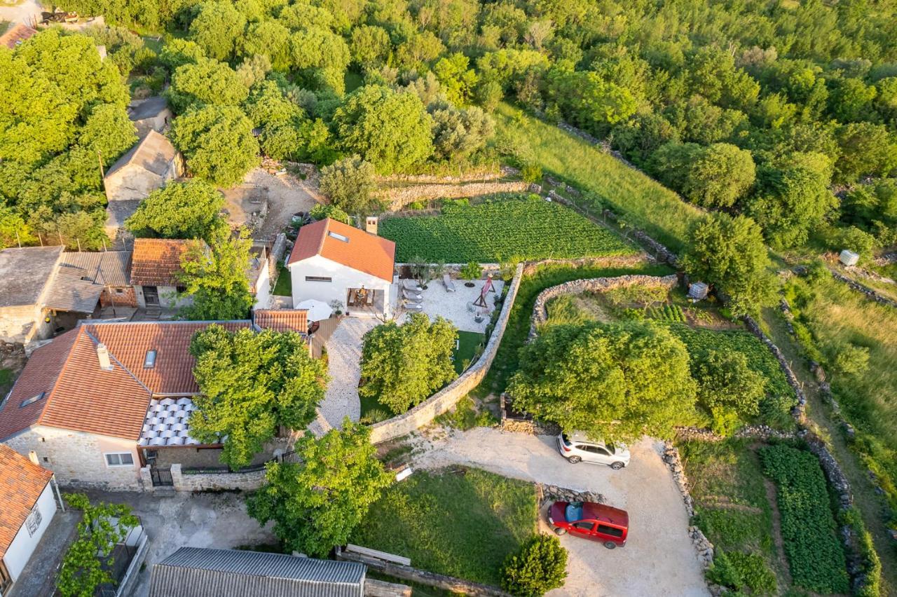Holiday Home - Villa Thorak Anić Buitenkant foto